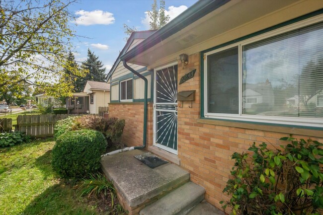 Photo - 3 Bedroom Ranch - $1,350