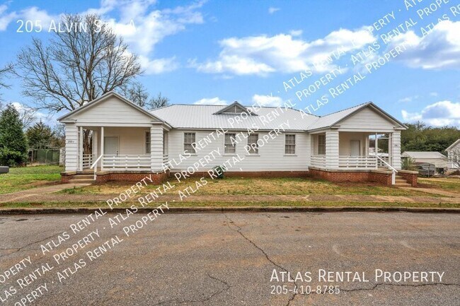 Photo - 205 Alvin St House