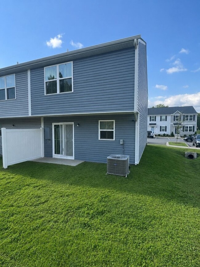 Photo - 1613 Mountain Ash Ln