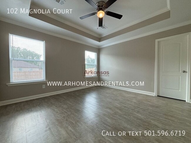 Photo - 102 Magnolia Ct