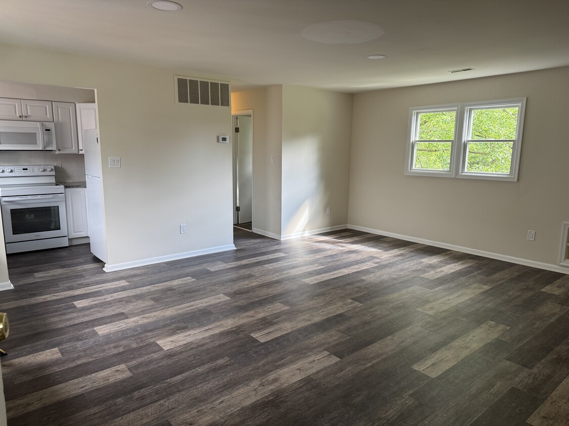 View from entrance - 425 Ryers Ave (Cheltenham, PA)
