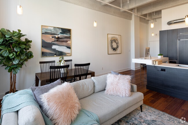 2 BR