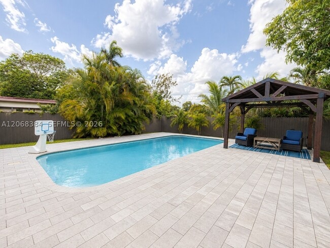 1601 NW 55th Ave