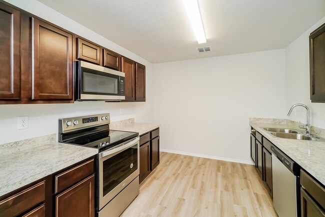 Photo - 5118 Jade Crossing