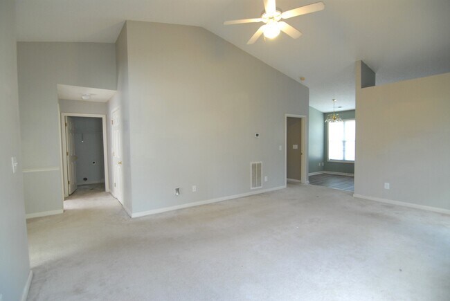 800 Remount Ct