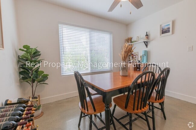 Building Photo - For Rent: Modern 2-Bedroom, 2-Bath Townhou... Unit 3 Rental
