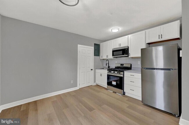 618 Chestnut Hill Ave Unidad 2A
