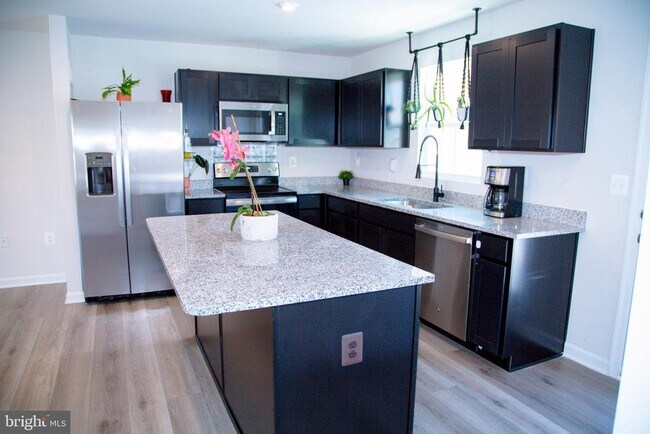 Photo - 540 Old Potomac Church Rd