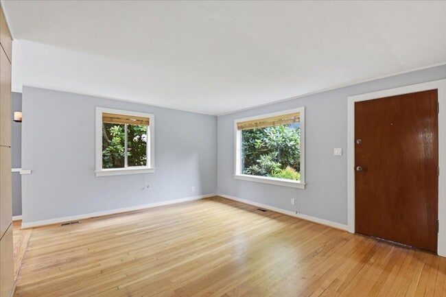 Photo - 2Bd/1Ba Seattle Home