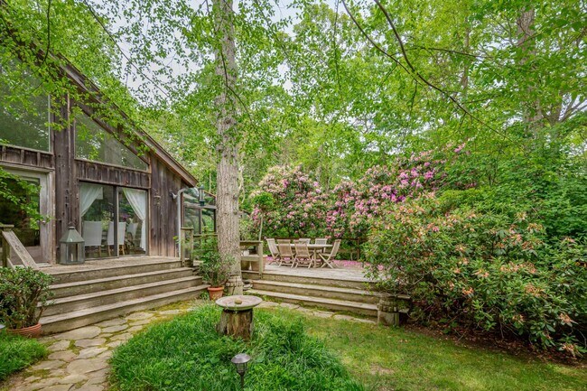 Photo - 46 Spring Close Hwy