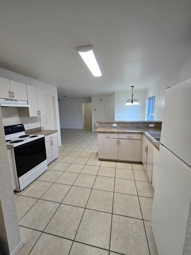 Photo - 76 Willow Rd