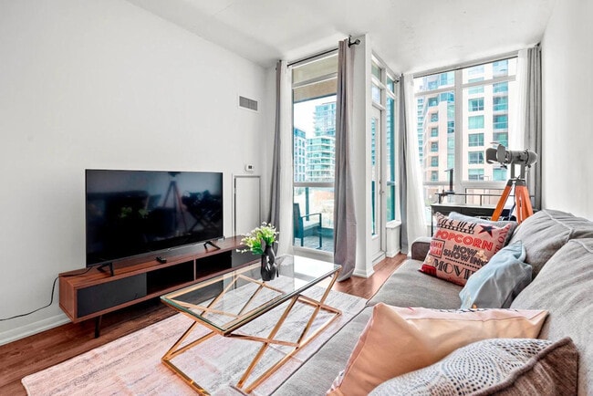 Building Photo - 200 Fort York Blvd Unit ID1346009P