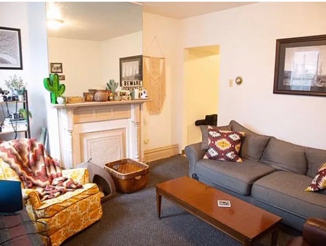 Photo - 4637 Plummer St