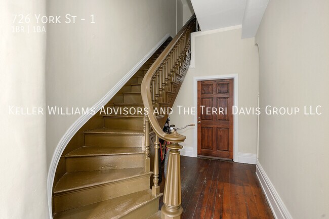 Photo - 726 York St Unit 1