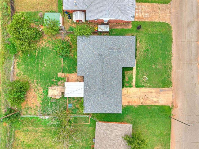 Photo - 1212 Lynnwood Dr