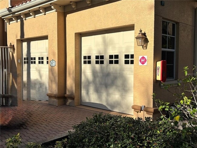 Building Photo - 3971 Square E Ln Unit 8