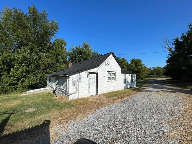 Photo - Great Location Private Setting Home For Rent