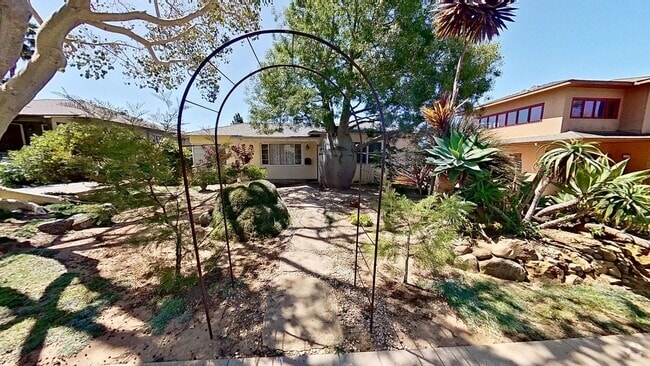 Building Photo - Amazing and Spacious 3 bed / 2 bath home! ...