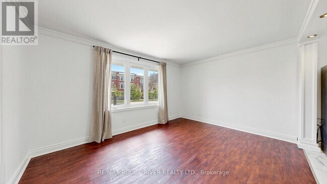Photo - 1884 Liverpool Rd