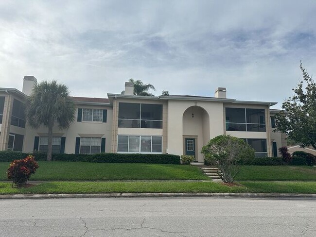 THE GRAND AT OLDE CARROLLWOOD - THE GRAND AT OLDE CARROLLWOOD Unidad APT 77