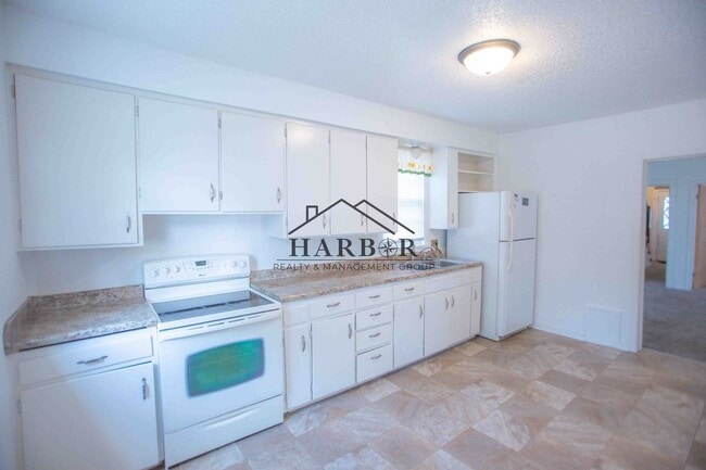 Building Photo - 315 5th Ave NW Rental