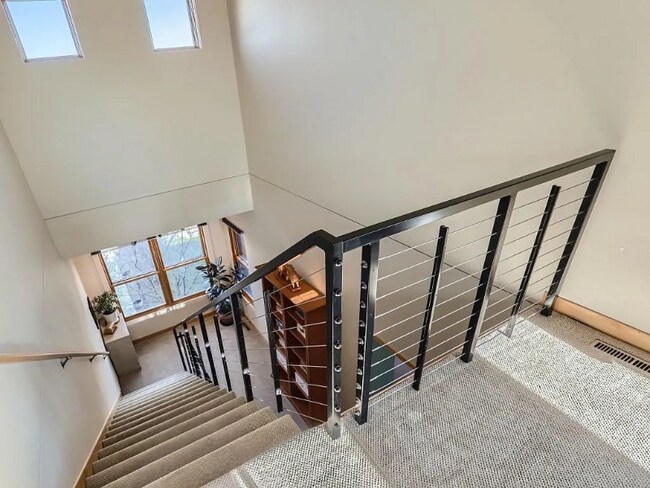 Photo - 166 2nd St N