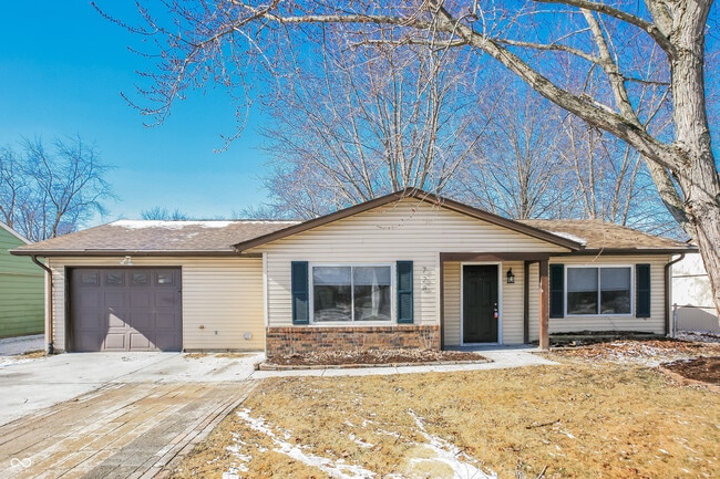 Building Photo - 728 Holiday Dr Rental
