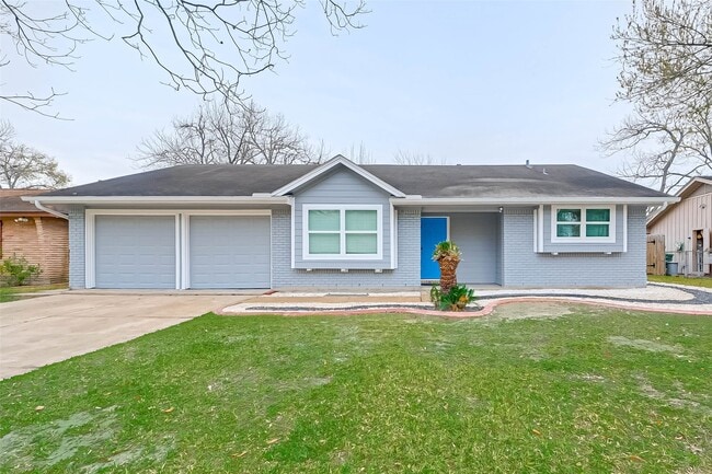 Photo - 5330 Hialeah Dr