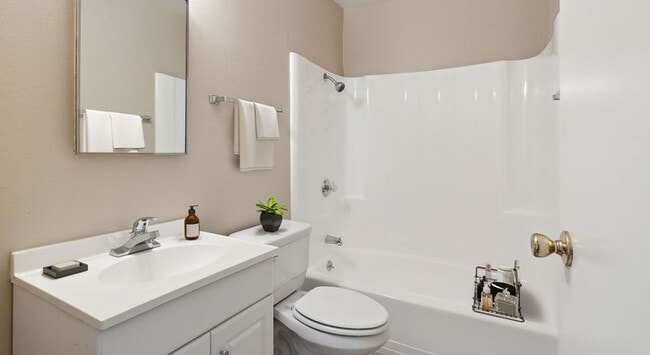 Photo - Meadowbrook Apartments