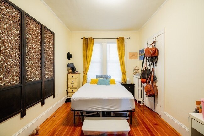 Photo - 33 Mapleton St