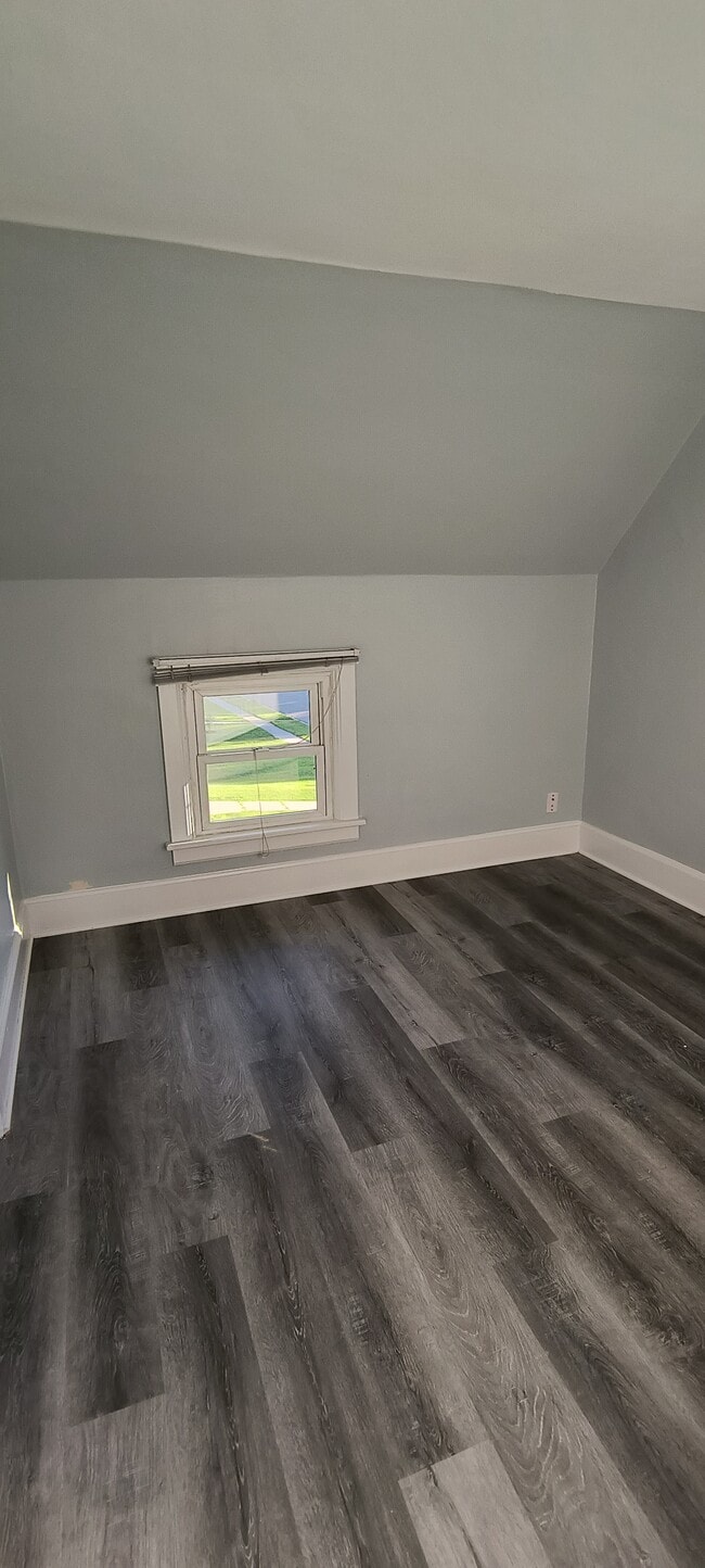 Photo - 90 N Hickory St