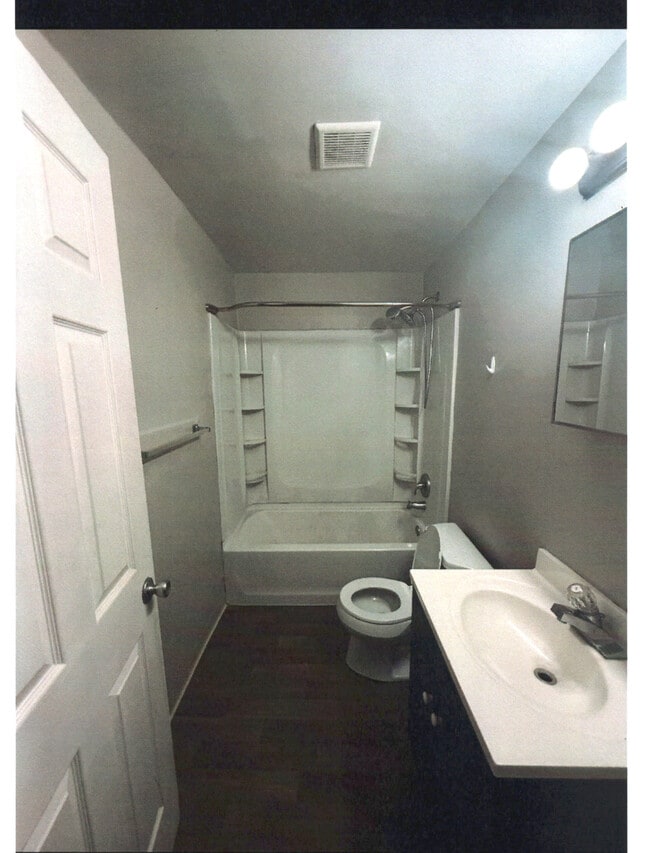 Photo - 590 Sumner St