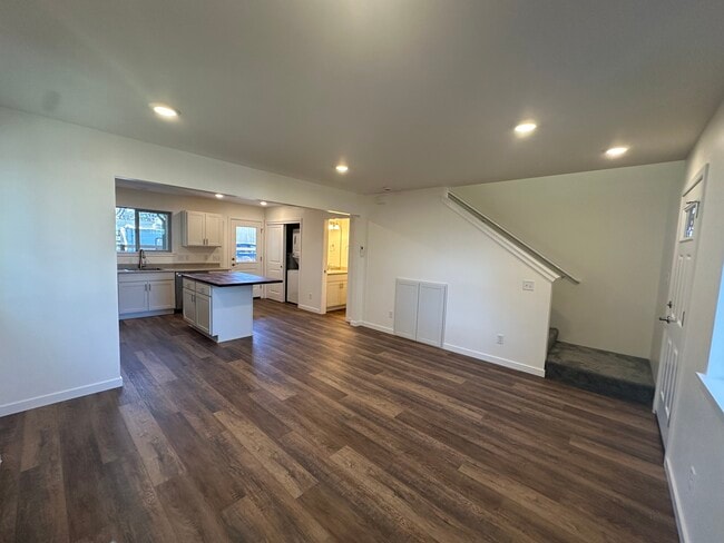 Photo - 110 Maple St