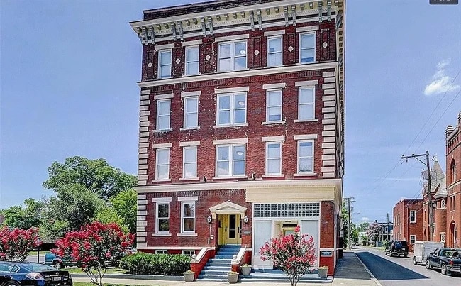 Building Photo - 1301 Porter St Unit 202