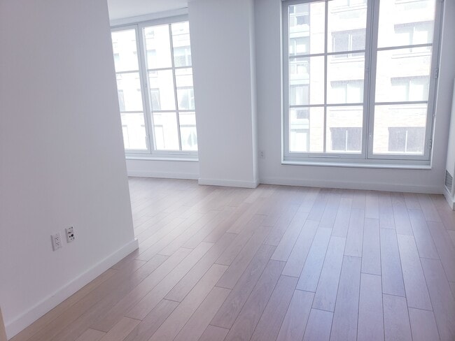 Photo - 535 W 43rd Street