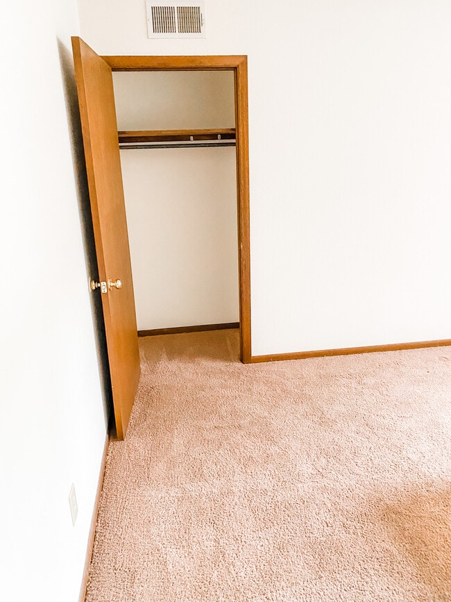 Peppertree Apartments Jefferson City, MO