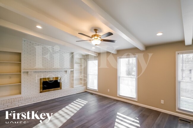 Photo - 2067 Longmeadow Ln