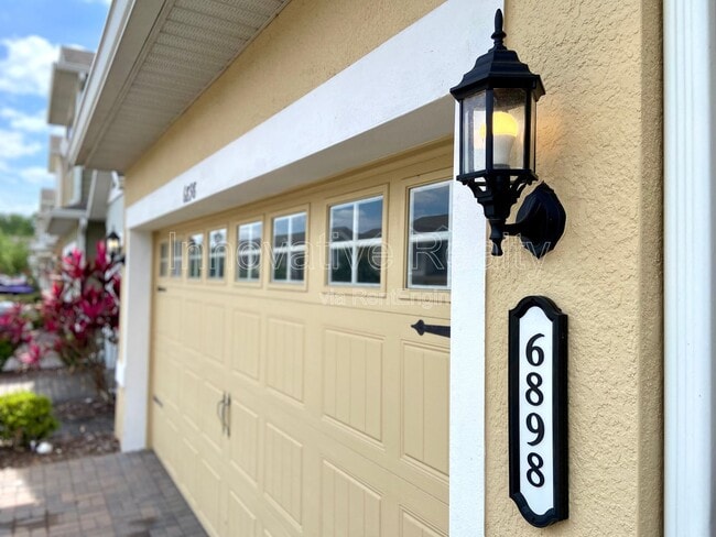 Photo - 6898 Tussilago Way