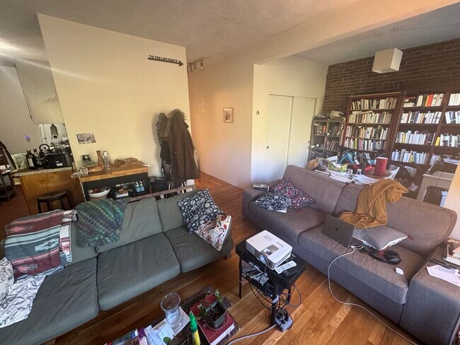 Photo - 23 Worcester Sq Unit 3