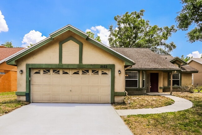 Building Photo - 2523 Dovetail Dr