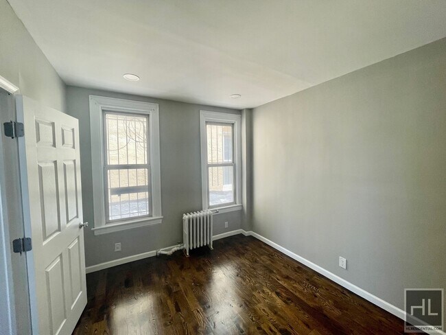 Photo - Stunning 3 Bed Apartment in West Brighton ... Unit 2L