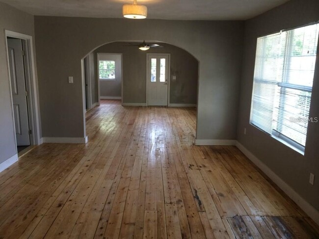 Photo - 514 W Plaza Pl