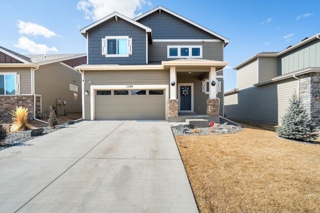 Building Photo - New and Modern Home