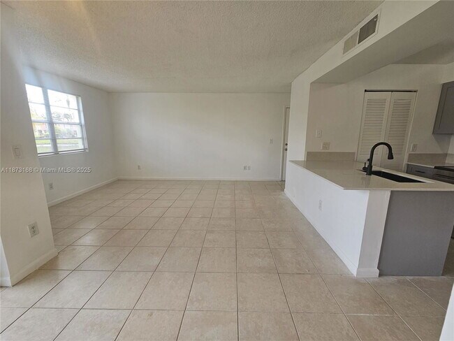 Photo - 1247 SW 46th Ave Unit 1211