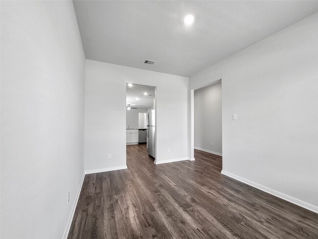 Photo - 7510 Thrips Ln