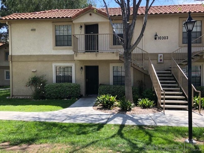 Building Photo - 10303 Azuaga St Unit 13 Rental
