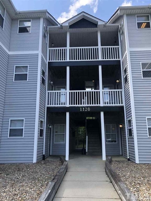 Vista de la calle - 1120 Carlton Ave Unidad 104A