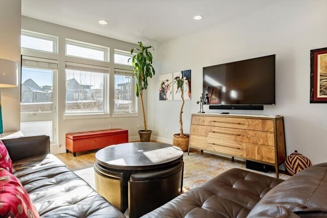 Photo - 3227 Quivas St