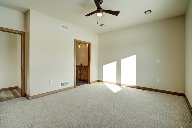 Master Bedroom - 805 Blue Mounds St Unit B