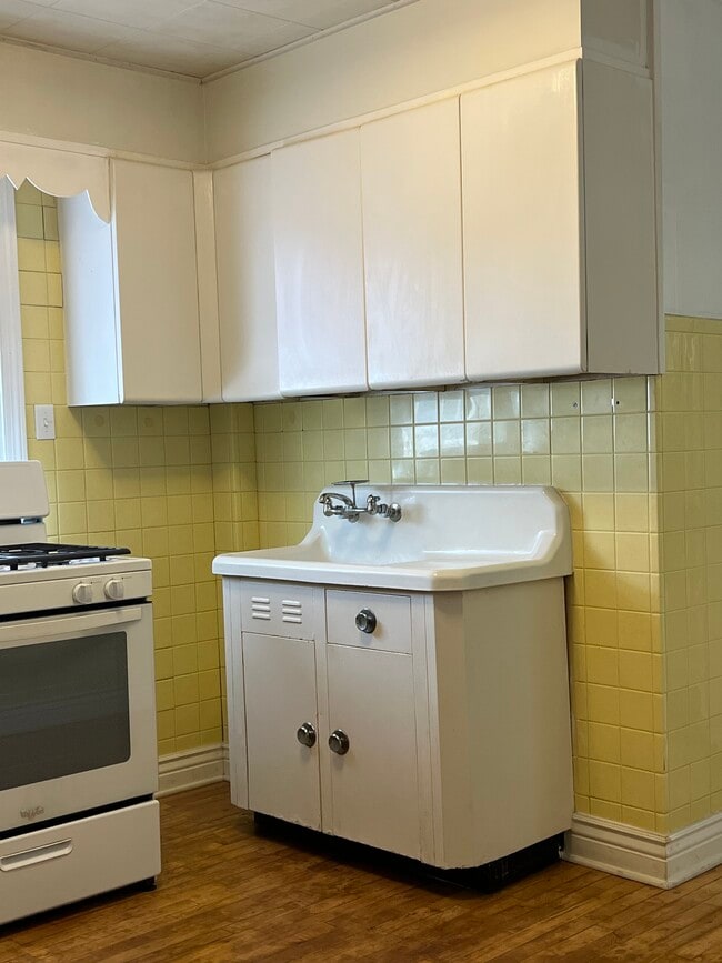 Photo - 2820 N Newcastle Ave Unit 2
